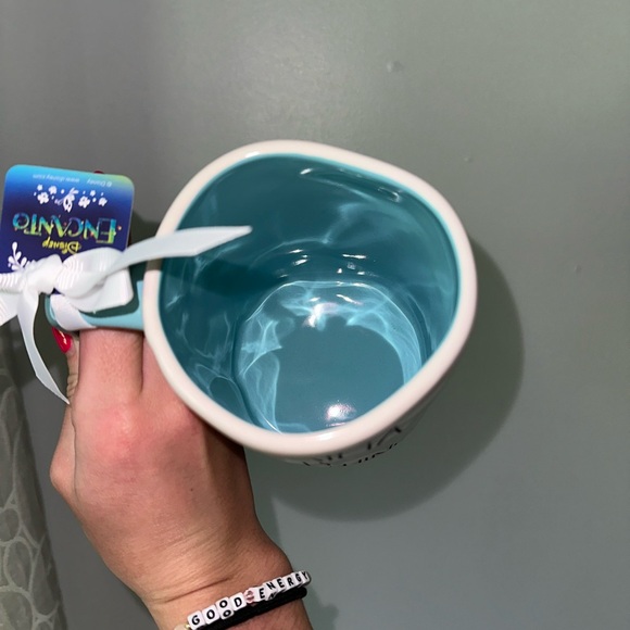 🆕 Encanto Rae Dunn Mug - Picture 3 of 4